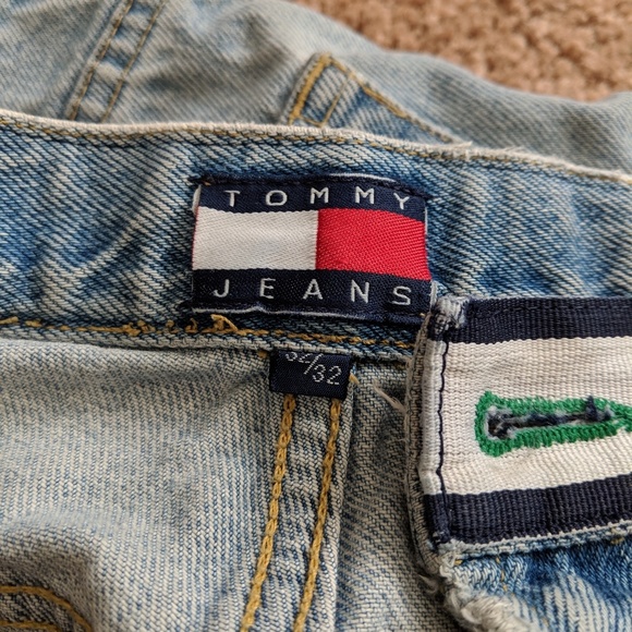 tommy Hilfiger shorts - Picture 2 of 3